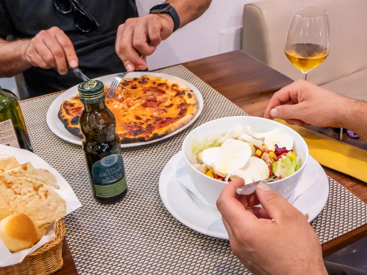planet-cafe-02-pizzeria-steak-house-olbia