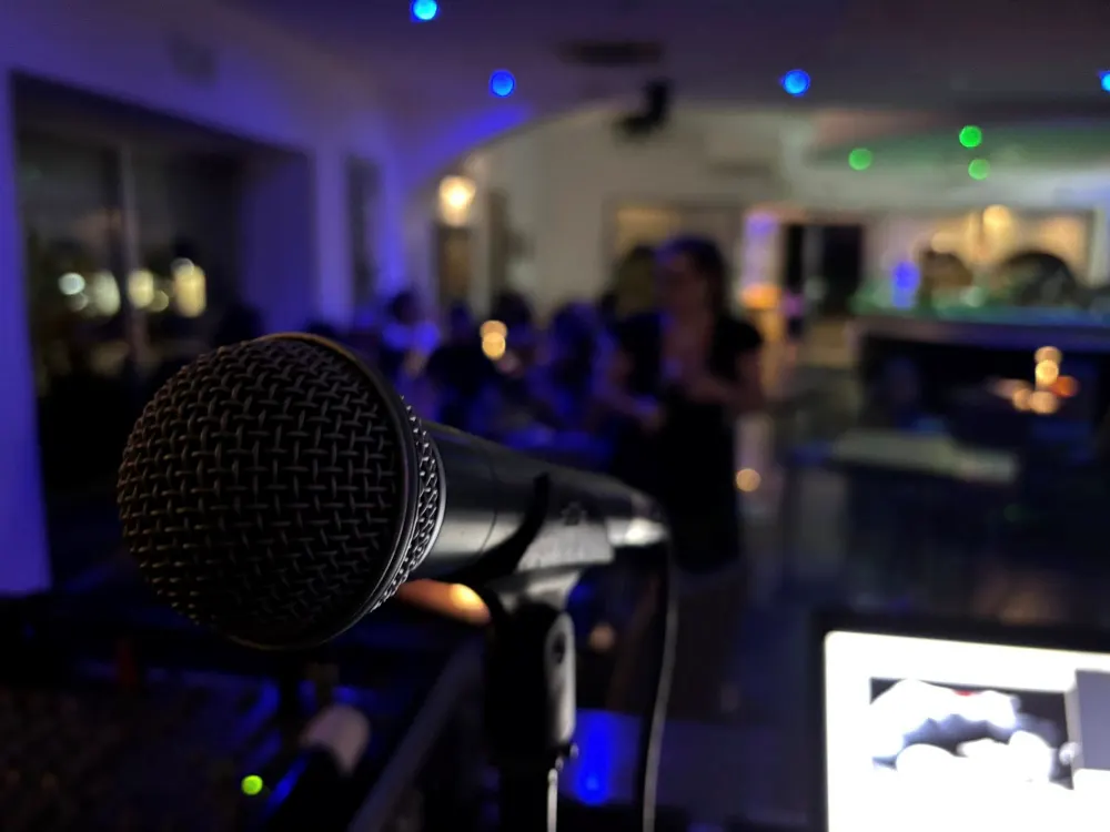 planet-cafe-09-live-music-olbia